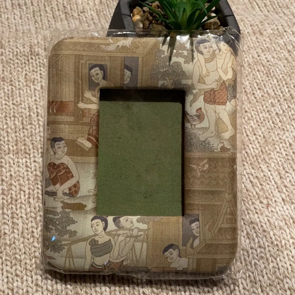 🤗NWT Jim Thompson Silk Picture Frame
